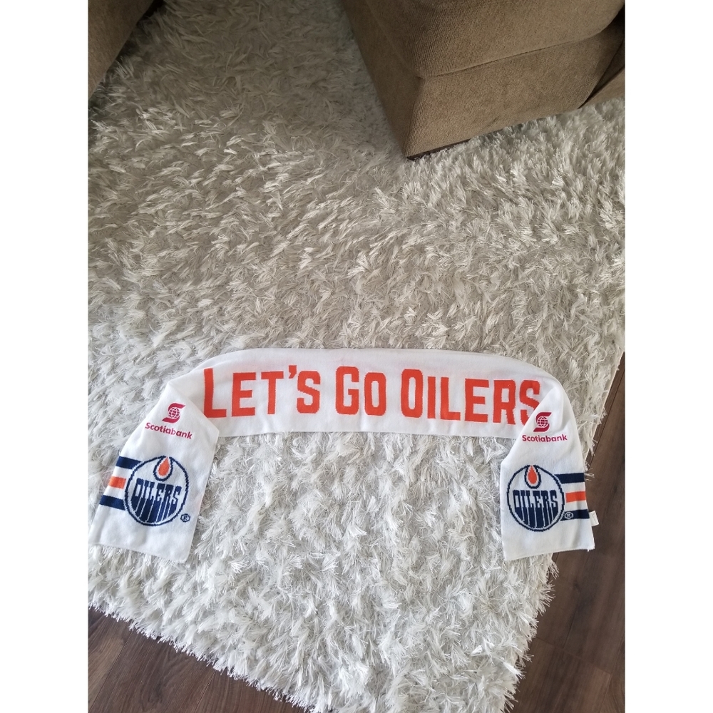 EDMONTON OILERS NHL COLLECTABLE MEMORABILIA SCARF